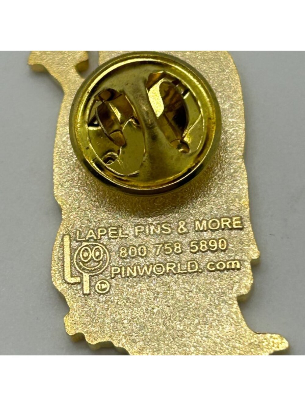 Free Mason Pin Angel Holding Square & Compass Masonic Gold-tone and Enamel - Picture 6 of 13